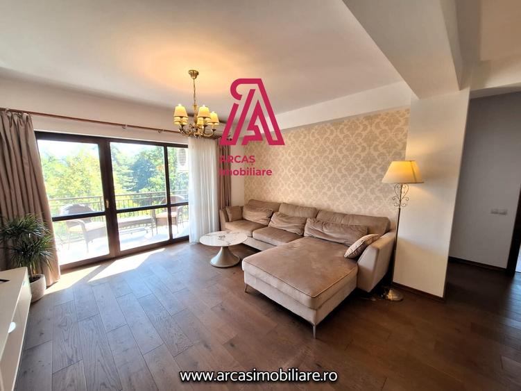 Apartament cu 3 camere decomandat în Sub Arini