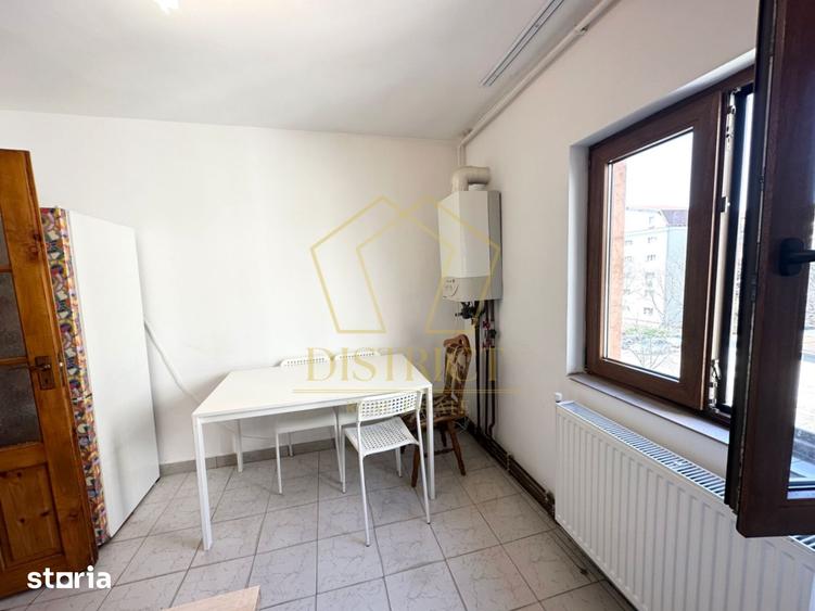 Apartament cu 3 camere decomandat în Dacia
