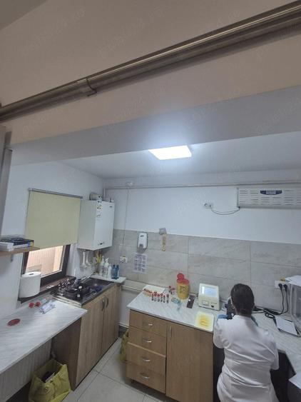 Spațiu comercial, de 100 mp, în Central