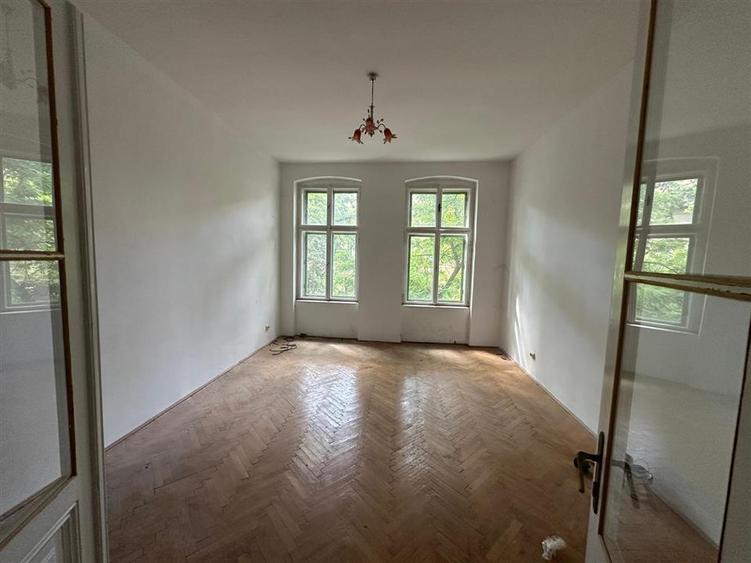 Apartament cu 2 camere decomandat în P-ța Maria