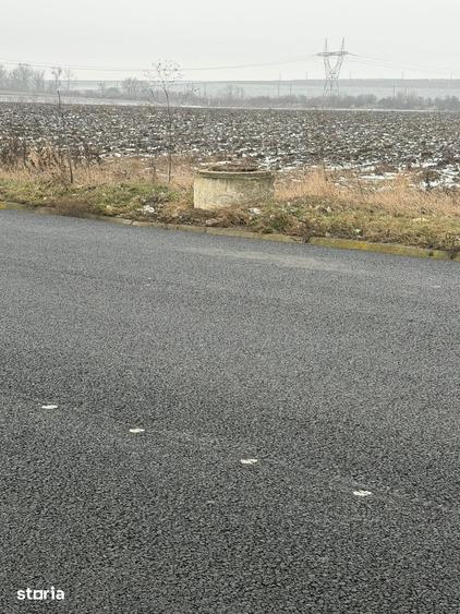 Teren de 30000 mp, în Săucești