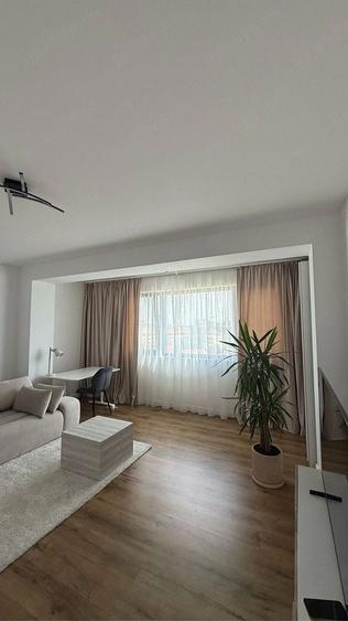 Apartament cu 2 camere decomandat în Pipera