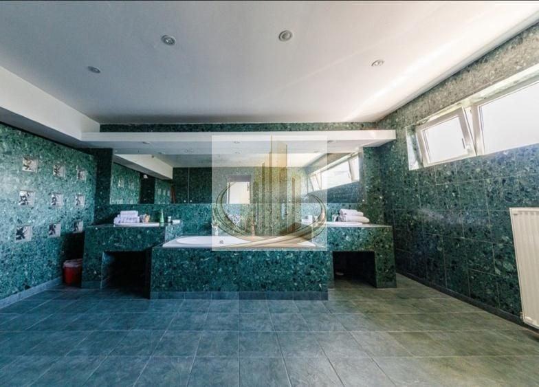 Casă individuală cu 7 camere cu Piscina în Girocului