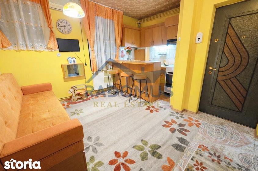 Apartament cu 3 camere, mobilat în Central