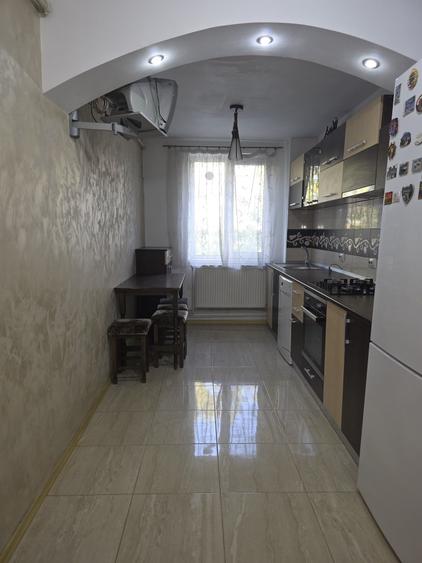 Apartament cu 2 camere semidecomandat în Trivale