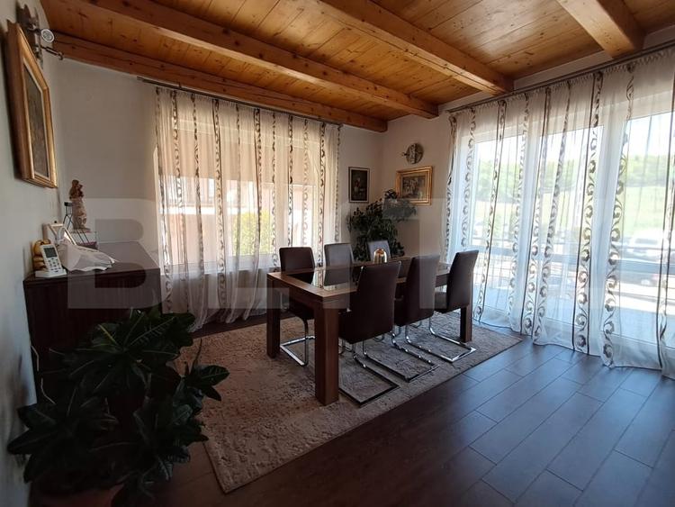 Casă individuală cu 5 camere cu Canalizare în Reghin