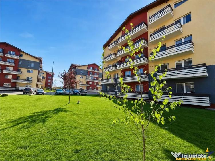 Regim vila,decomandat,terasa,vedere montana,incalzire pardos - 11