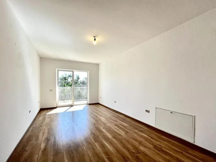 Duplex cu 5 camere cu Canalizare în Giroc