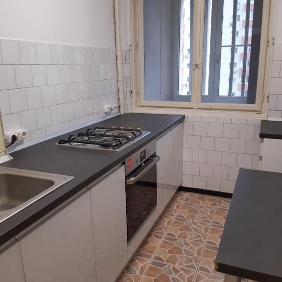 Apartament cu 2 camere semidecomandat, mobilat în Dorobanți