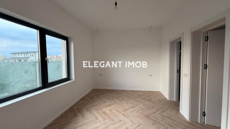 Casă cu 4 camere cu Teren 685 Mp în Corbeanca