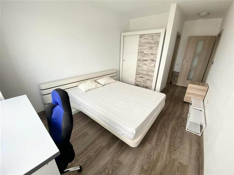 Apartament cu 3 camere circular, mobilat în Central