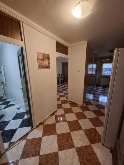 Garsonieră decomandată în Uverturii