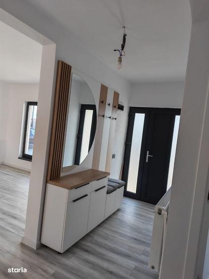 Casă cu 2 camere cu Teren 400 Mp în Ișalnița
