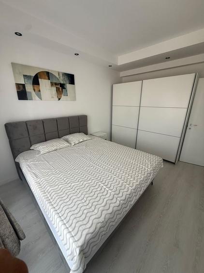 Apartament cu 3 camere decomandat, mobilat în Ștefăneștii de Jos