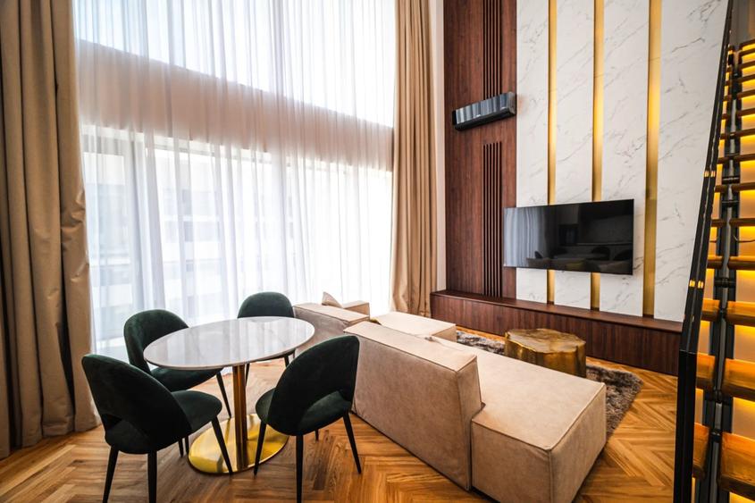 Penthouse cu 2 camere decomandat în Floreasca