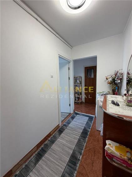 Metrou 1 Decembrie - Apartament 4 camere 2 bai - Gata de mutare - 13