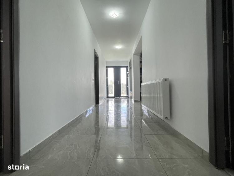 Casă cu 4 camere în Central
