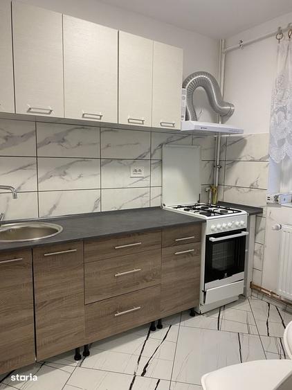 Apartament cu 2 camere decomandat în Malu Roșu