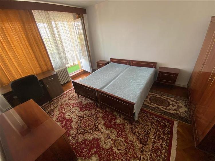 Apartament cu 2 camere decomandat în 7 Noiembrie