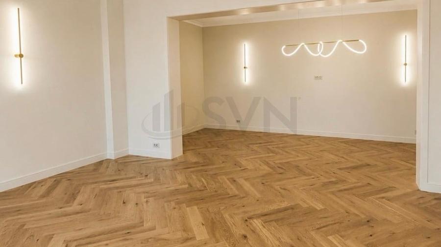 Apartament cu 4 camere decomandat în Dacia