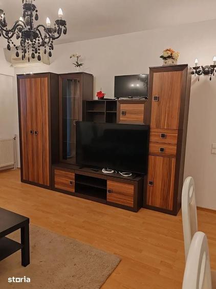 Apartament cu 3 camere decomandat, mobilat în Doamna Ghica