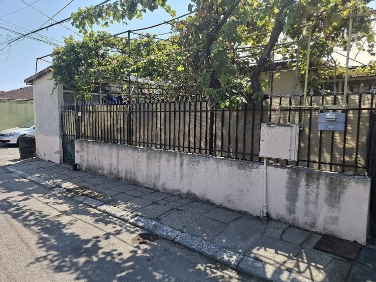Casă cu 2 camere cu Teren 109 Mp în Km 4