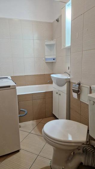 Garsonieră semidecomandată în Titan
