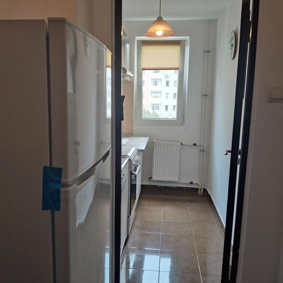 Apartament cu 2 camere semidecomandat în Giurgiului