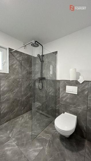 Casă individuală cu 4 camere cu Canalizare în Ghiroda