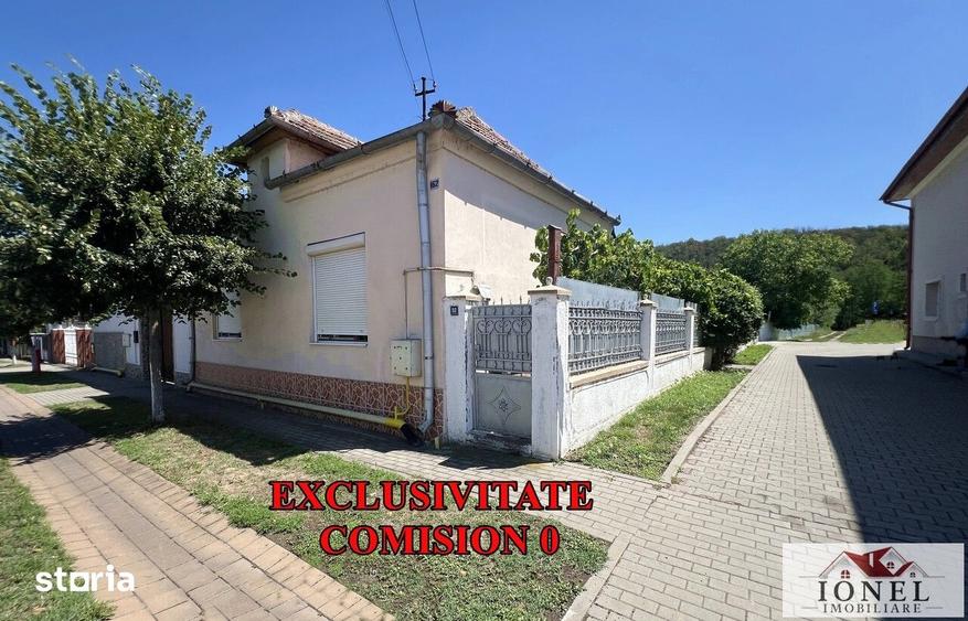 Casă cu 4 camere cu Teren 1819 Mp în Ciugud
