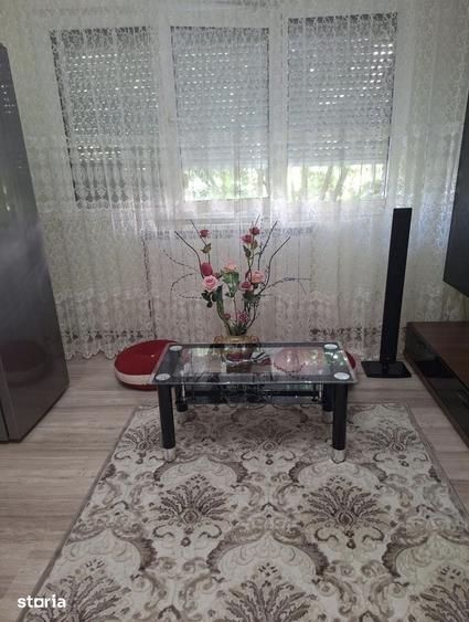Apartament cu 2 camere semidecomandat în Vest