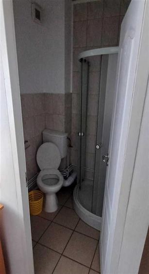 Garsonieră decomandată, mobilată în Gară