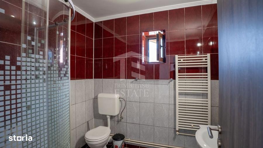 Casă cu 4 camere în Colonia Bod