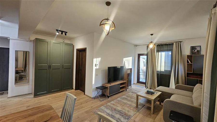 Apartament cu 2 camere semidecomandat, mobilat în Pajura