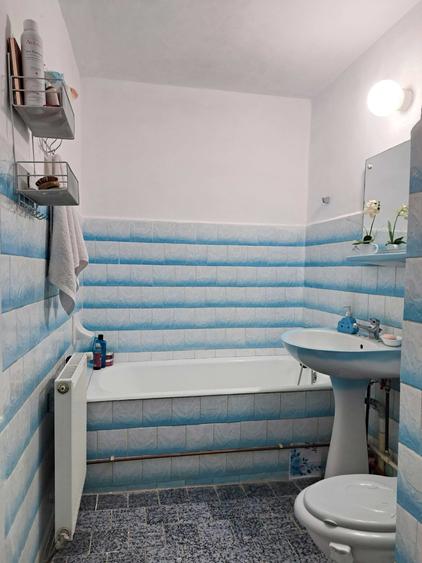 Apartament cu 2 camere semidecomandat în Micro 4