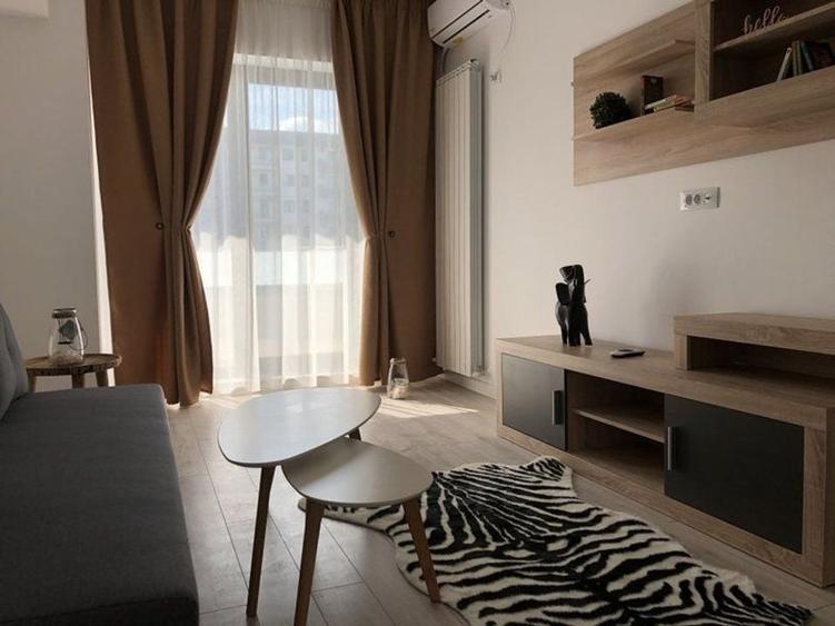 Apartament cu 2 camere decomandat în Politehnica