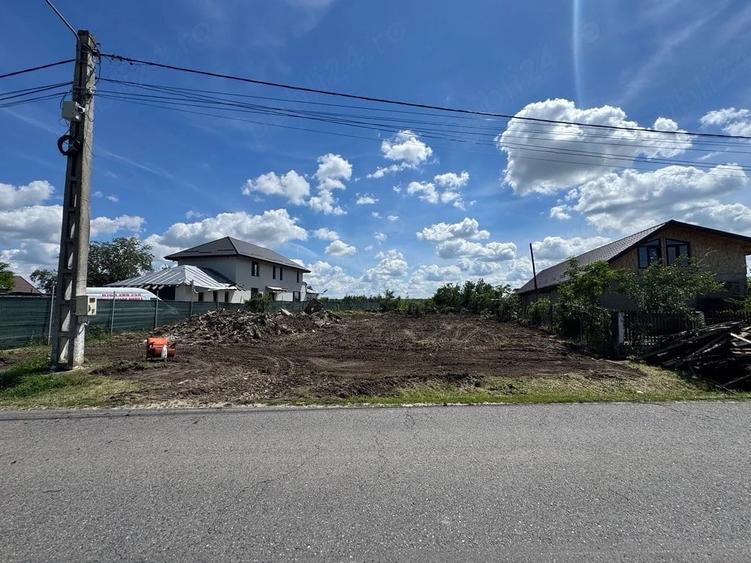 Teren de 287 mp, în Stâlpu