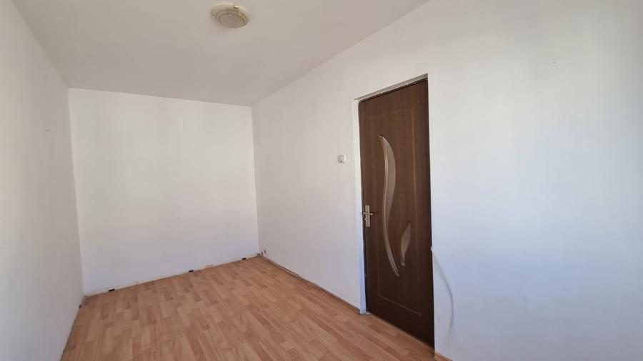 Apartament cu 2 camere semidecomandat în Micro 14