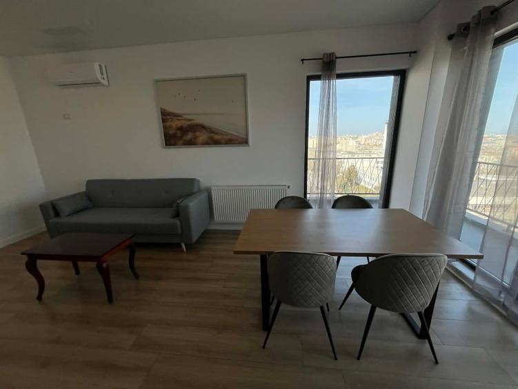 Apartament cu 2 camere decomandat, mobilat în Far