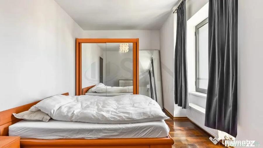 Apartament cu 3 camere decomandat în Victoriei