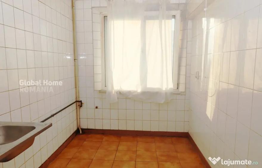 Apartament cu 3 camere semidecomandat în 1 Mai