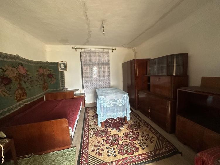 Casă cu 4 camere în Drincea