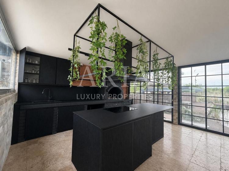 Casă individuală cu 5 camere cu Piscina în Ciofliceni