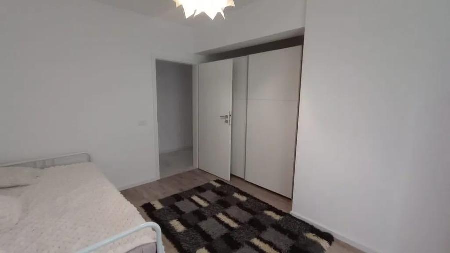 Apartament cu 3 camere decomandat în Theodor Pallady