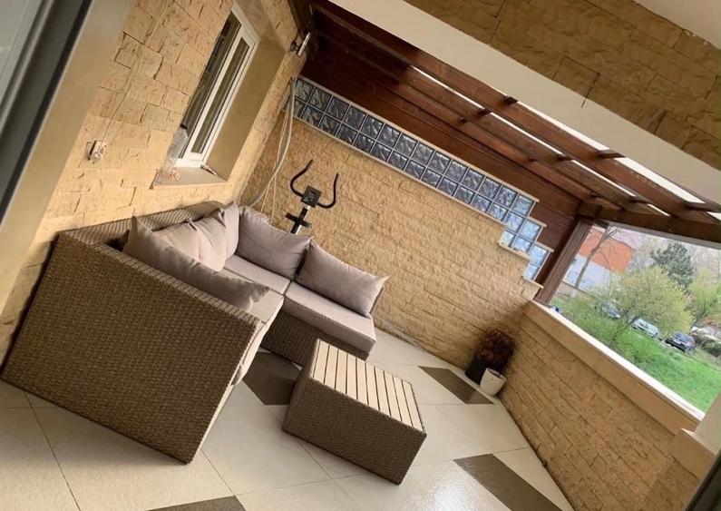 Apartament cu 3 camere decomandat în Babadag