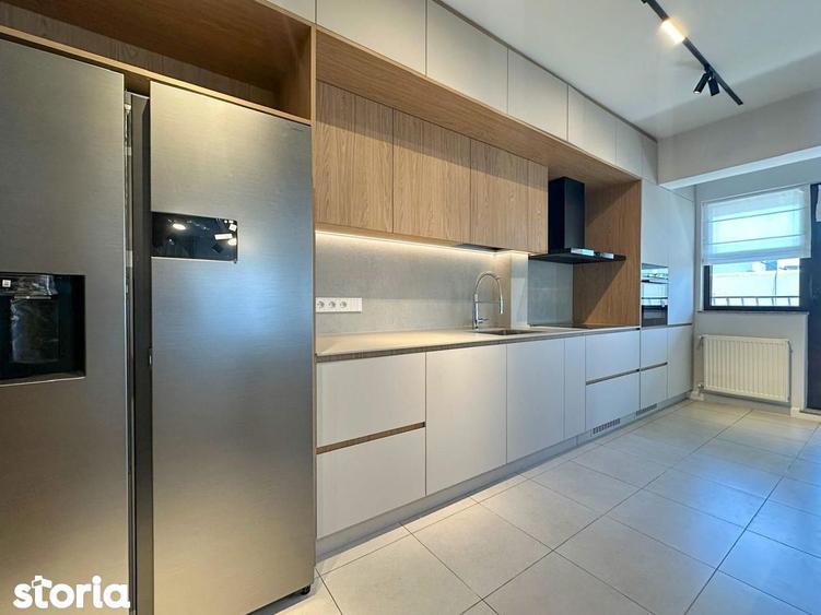 Apartament cu 4 camere în Aviatorilor