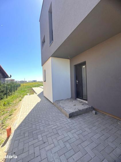 Casă cu 4 camere cu Teren 292 Mp în Săcălaz