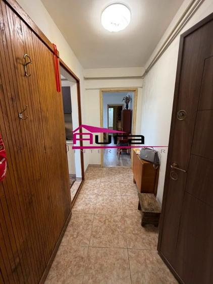 Apartament 3 camere Str.Victoriei - 18