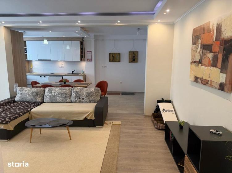 Apartament cu 2 camere în Micro 16