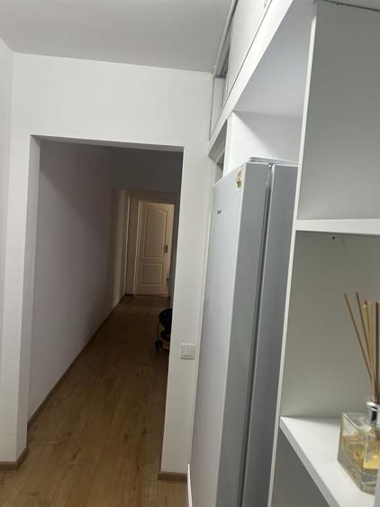 Apartament cu 3 camere nedecomandat în Ostroveni